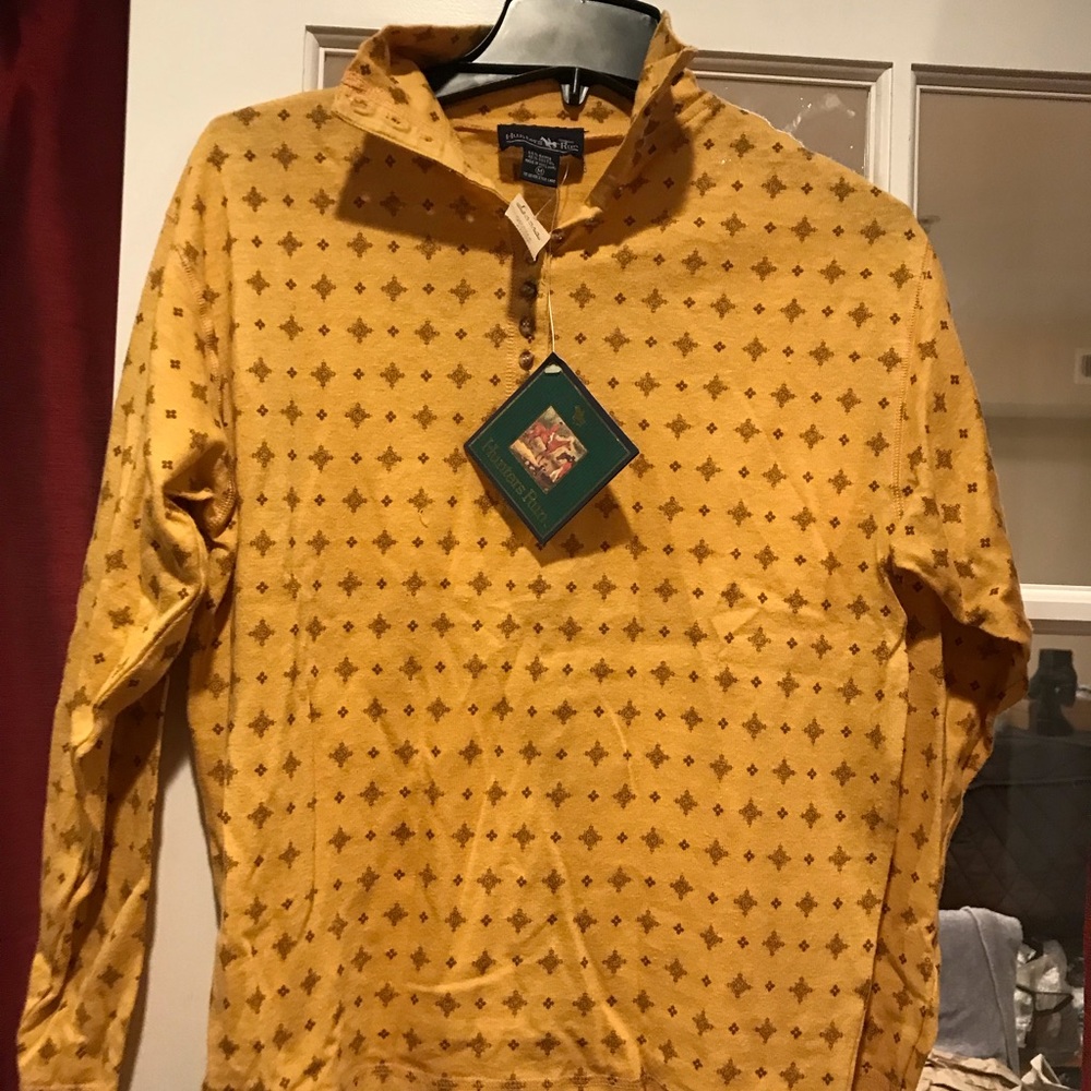 Hunters Run top